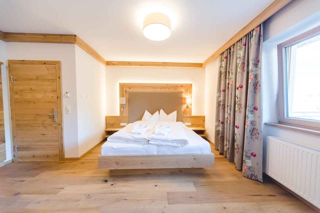 Hotel Giessenbach Fuegen Luaran gambar